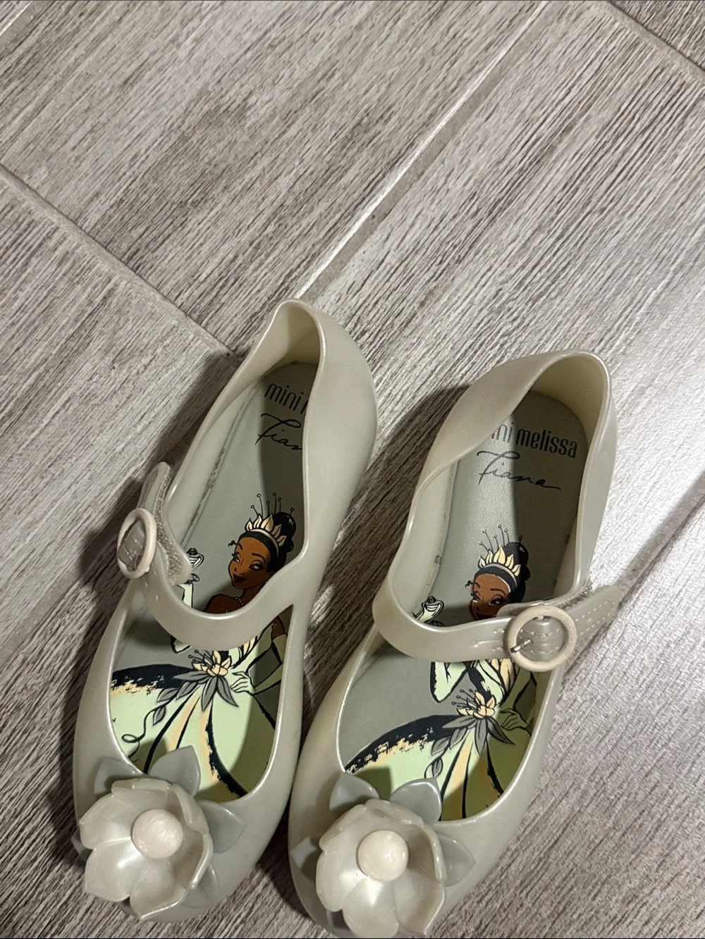 Mini Melissa Tiana Cream Mary Jane Jelly Shoes with Flower Accent size 11